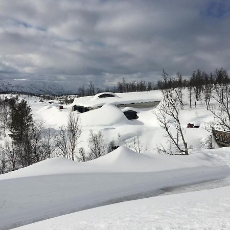 Basecamp Nord - Indoor Camping Hotel Moen i Målselv Kültér fotó